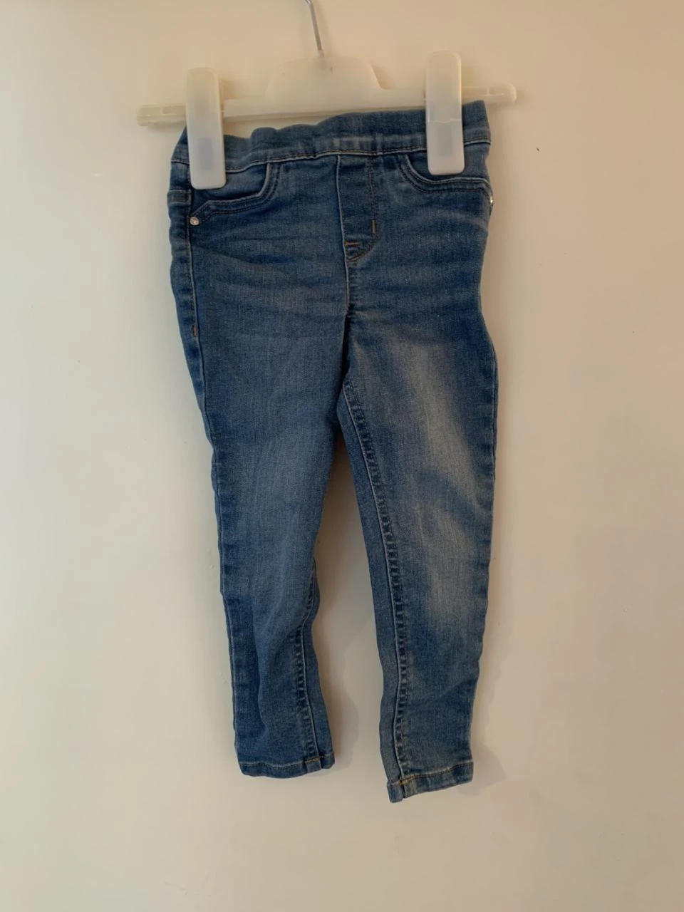 Blauwe spijkerbroek van Jegging. Maat 98.